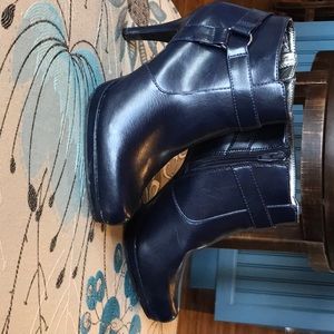 LifeStrides Velocity with Memory Foam Shoe Bootie